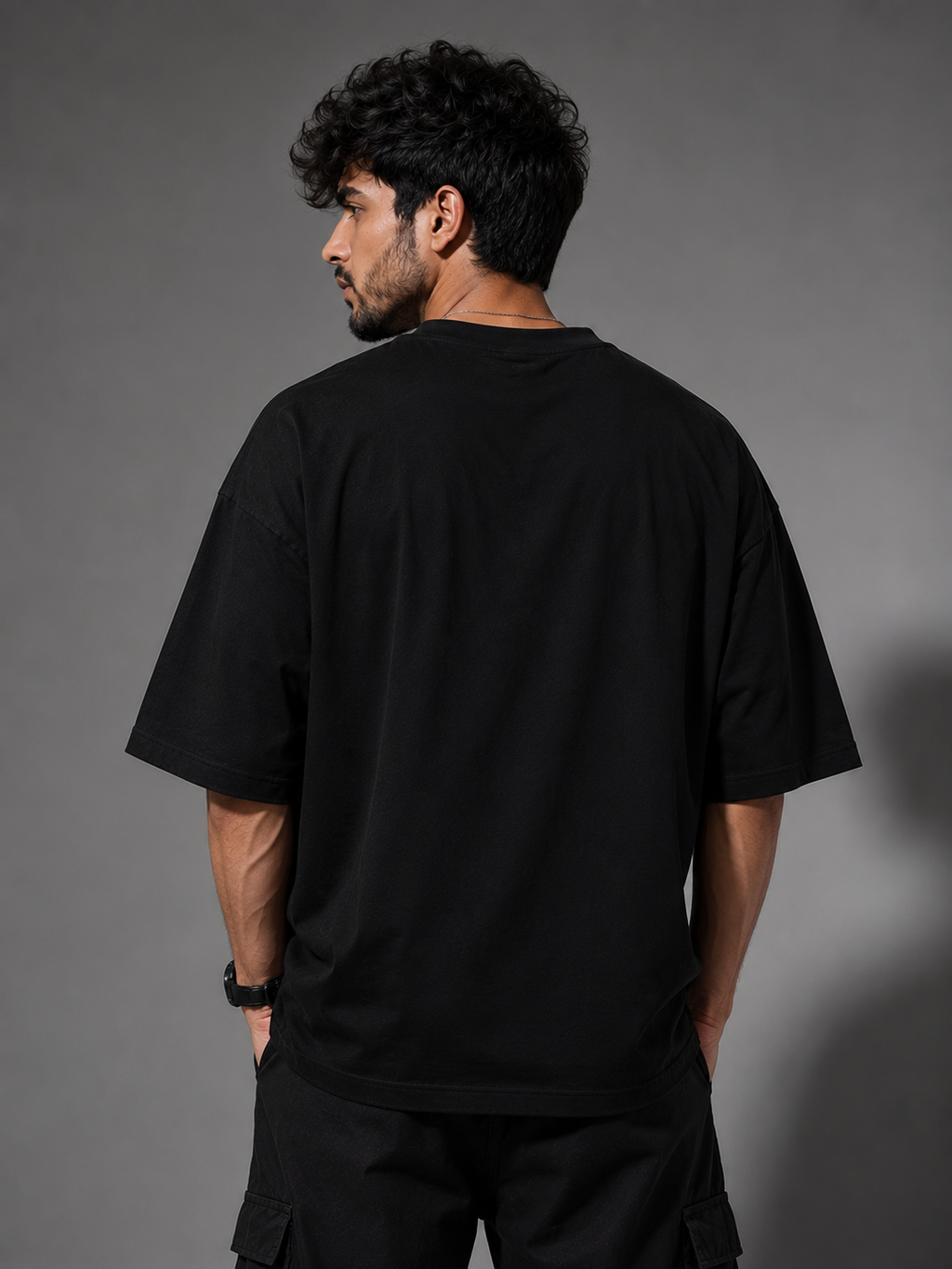 SPIDER-INSPIRED FAN EDITION OVERSIZED T-SHIRT