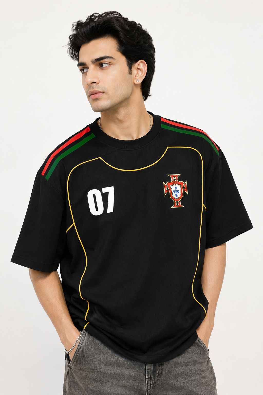 RONALDO 07 OVERSIZED T-SHIRT – BLACK PREMIUM PORTUGAL FOOTBALL STREETWEAR TEE FOR MEN & WOMEN