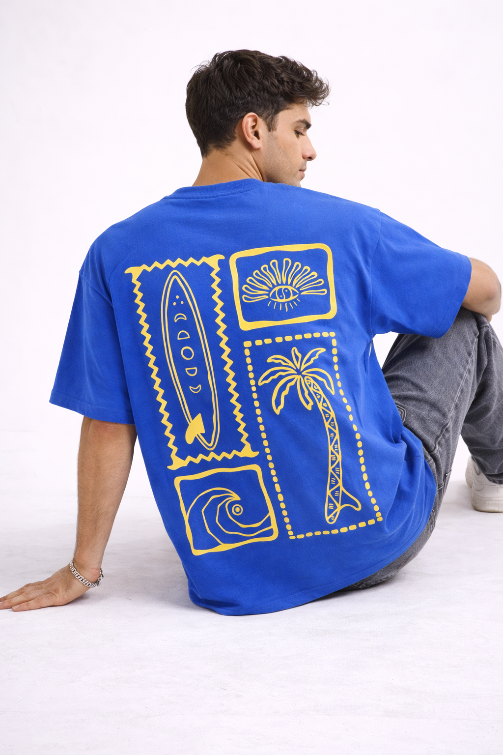 Tropical Elements Oversized Unisex T-Shirt – Graphic Streetwear Tee | Royal Blue